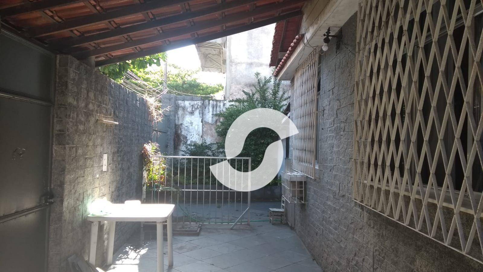  - Casa à venda, 200 m² por R$ 1.100.000,00 - Santa Rosa - Niterói/RJ