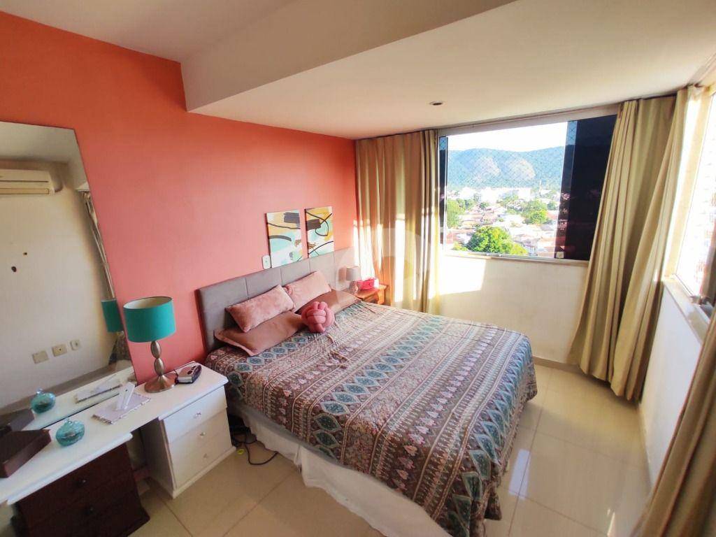 Casa à venda com 3 quartos, 194m² - Itaipu,Niterói