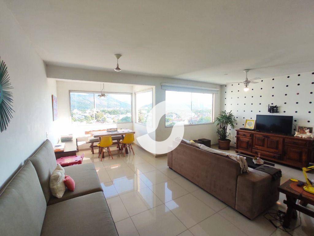 Casa à venda com 3 quartos, 194m² - Itaipu,Niterói