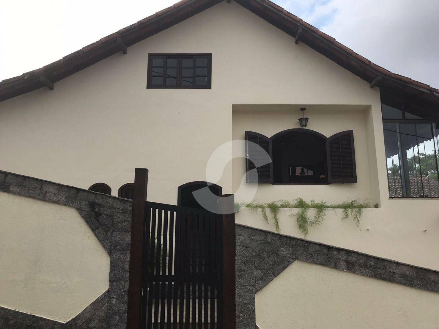 Casa à venda com 3 quartos, 250m² - Pendotiba,Niterói