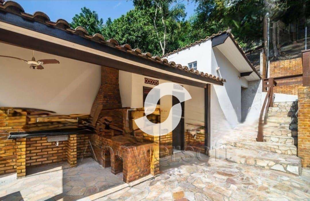 Casa à venda com 3 quartos, 254m² - Serra Grande,Niterói