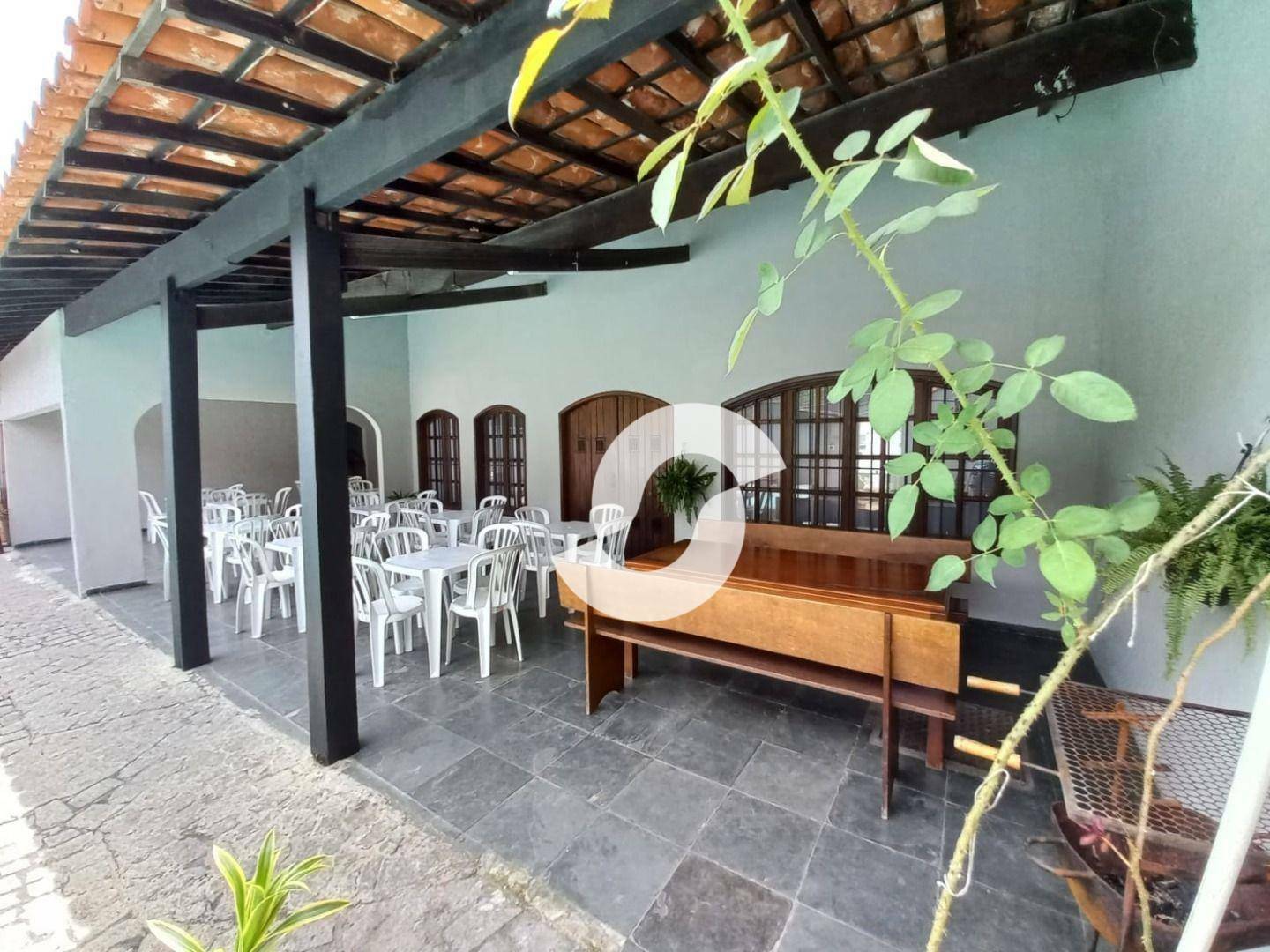  - Casa à venda, 225 m² por R$ 800.000,00 - Pendotiba - Niterói/RJ