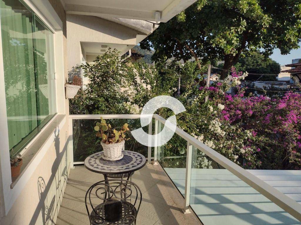Casa à venda com 3 quartos, 200m² - São Francisco,Niterói