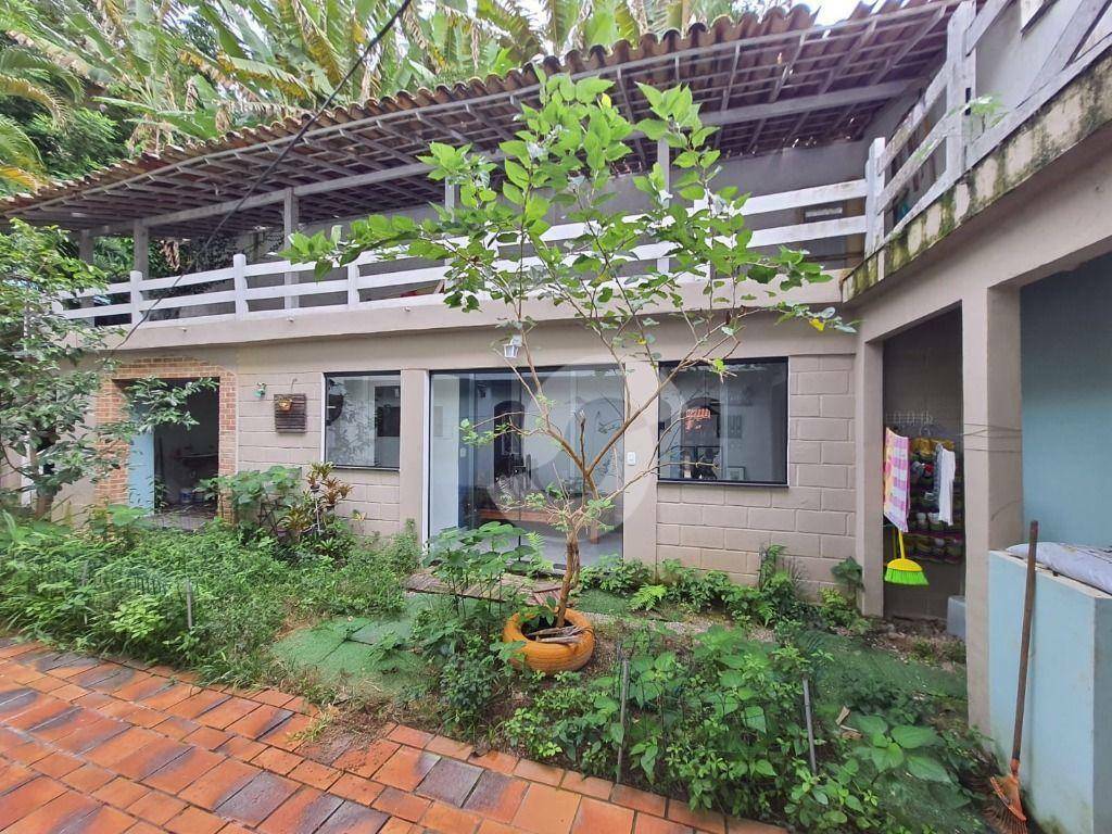  - Casa à venda, 300 m² por R$ 1.000.000,00 - Maria Paula - Niterói/RJ