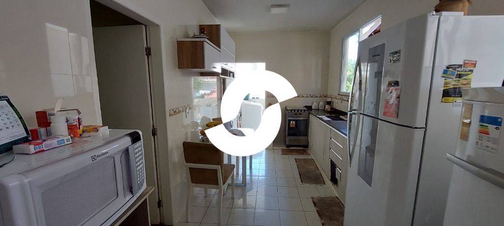 Casa à venda com 4 quartos, 257m² - Itaipu,Niterói
