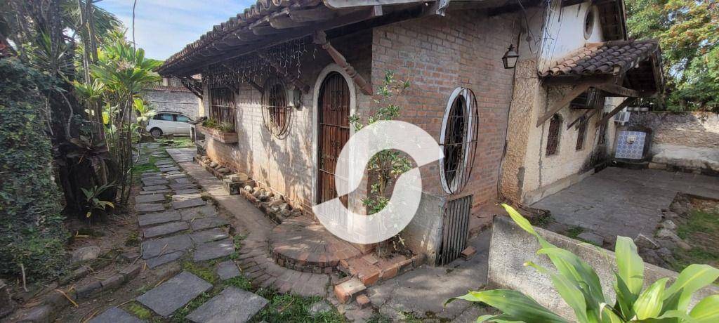 Casa à venda com 6 quartos, 223m² - Maravista,Niterói