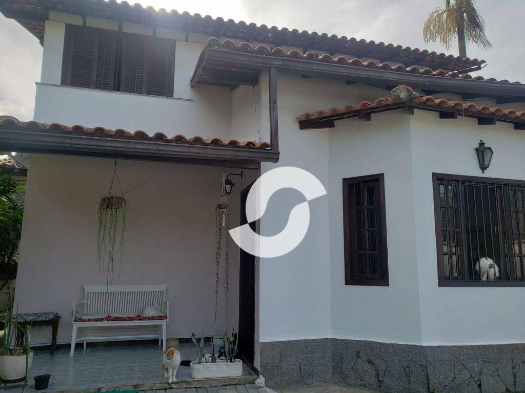 Casa à venda com 3 quartos, 135m² - Piratininga,Niterói