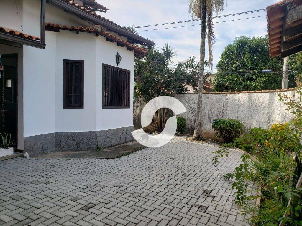 Casa à venda com 3 quartos, 135m² - Piratininga,Niterói