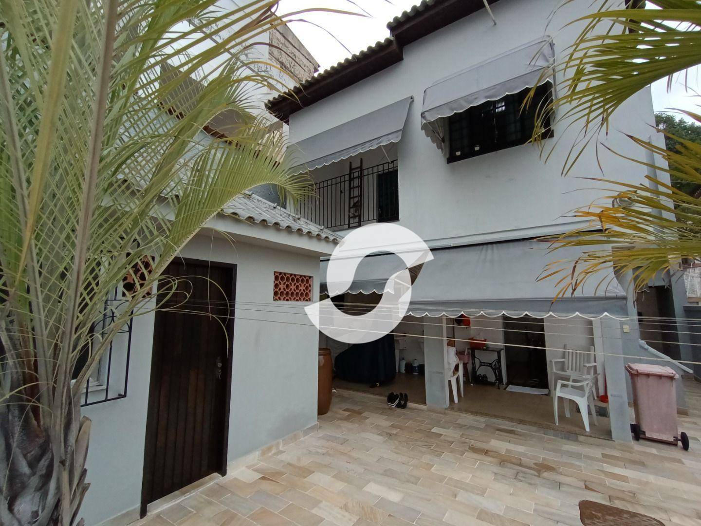 Casa à venda com 4 quartos, 200m² - Largo do Barradas,Niterói
