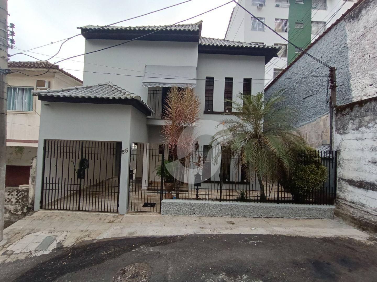 Casa à venda com 4 quartos, 200m² - Largo do Barradas,Niterói