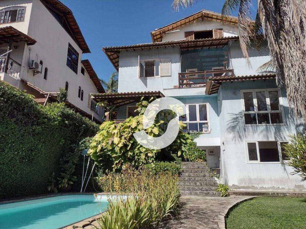 Casa à venda com 4 quartos, 250m² - Badu,Niterói
