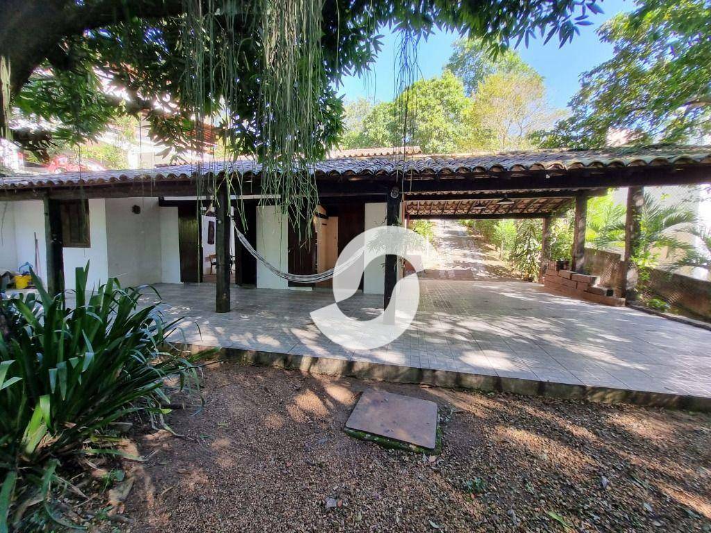 Casa à venda com 5 quartos, 230m² - Pendotiba,Niterói