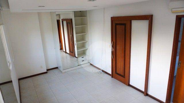 Casa à venda com 3 quartos, 200m² - Itaipu,Niterói