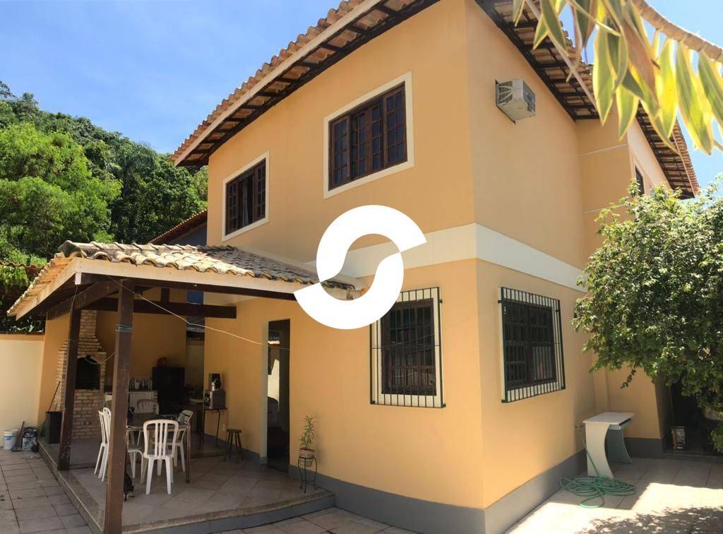Casa à venda com 4 quartos, 200m² - Piratininga,Niterói