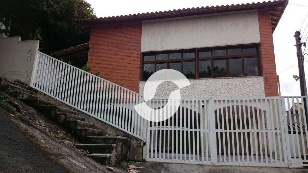 Casa à venda com 4 quartos, 300m² - São Francisco,Niterói