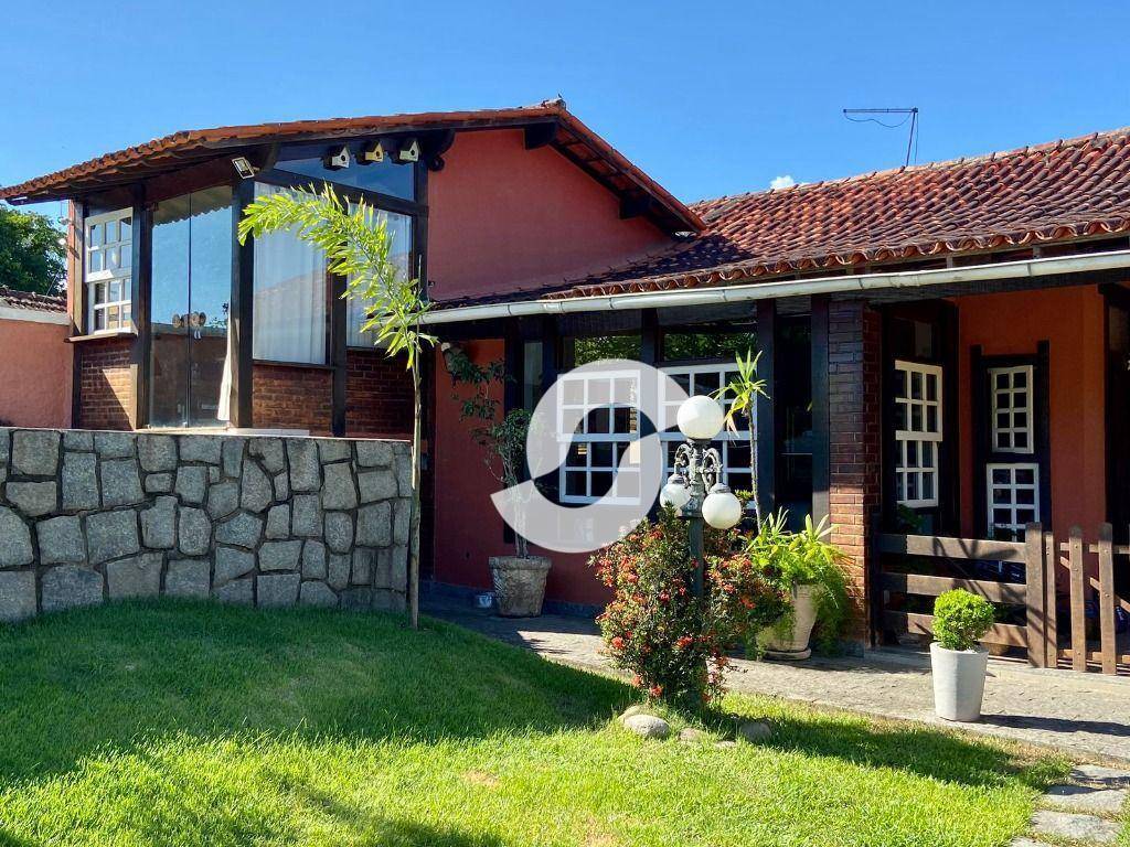 Casa à venda com 3 quartos, 350m² - Mata Paca,Niterói