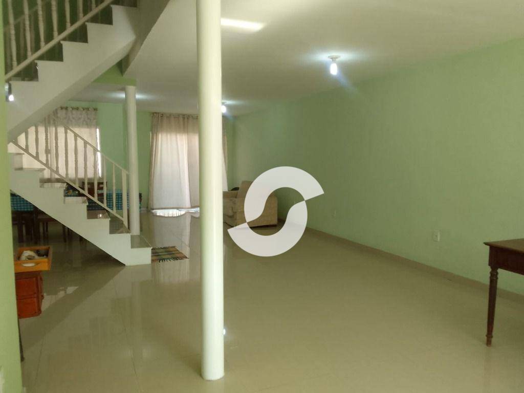 Casa à venda com 3 quartos, 180m² - Piratininga,Niterói