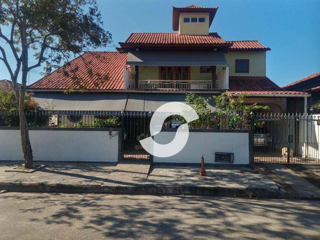 Casa à venda com 4 quartos, 321m² - Itaipu,Niterói