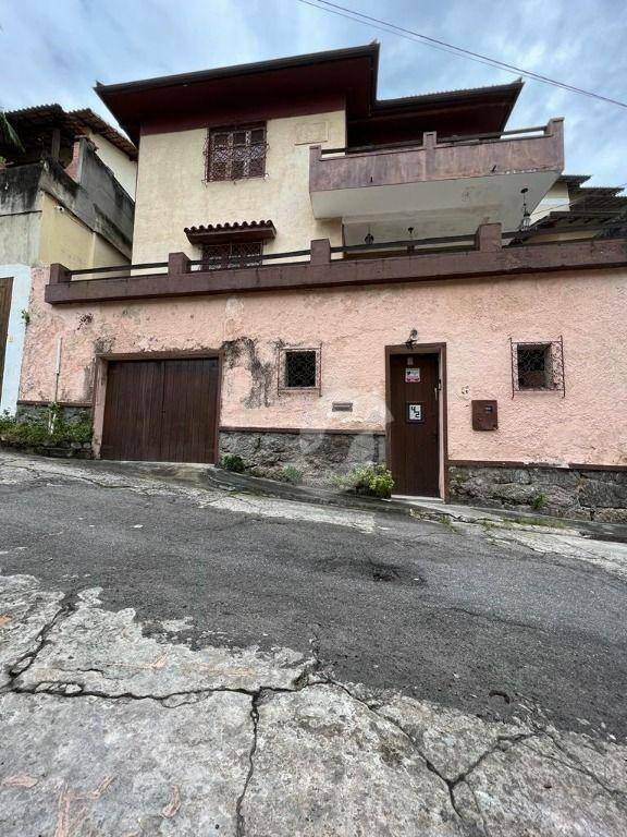 Casa à venda com 3 quartos, 180m² - Icaraí,Niterói