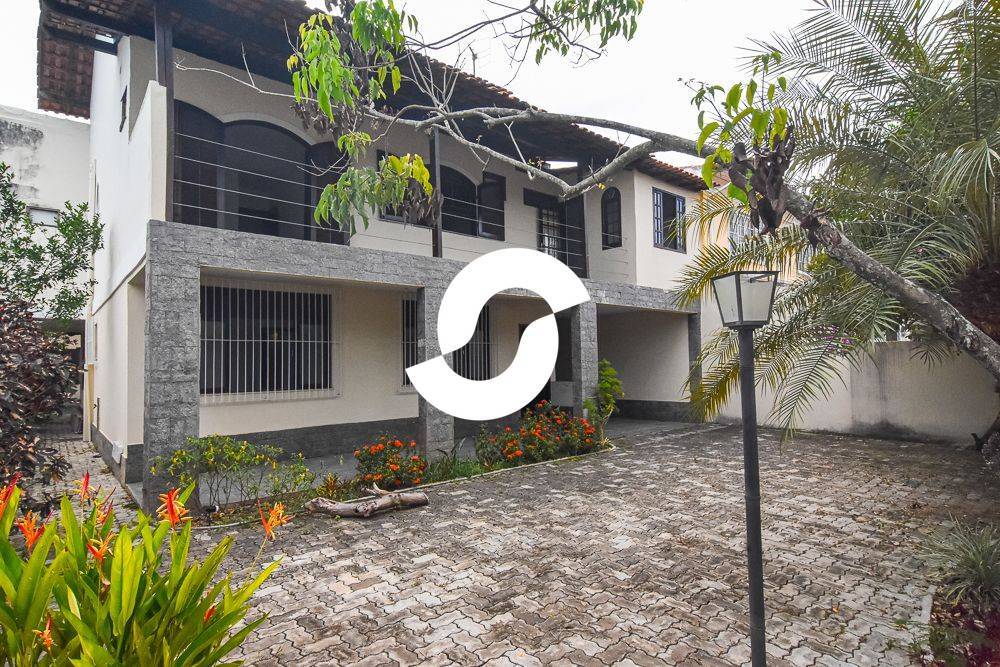 Casa à venda com 5 quartos, 340m² - Itaipu,Niterói