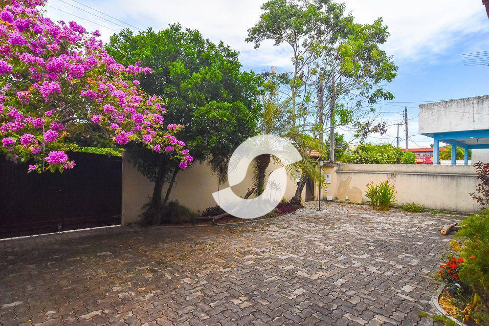 Casa à venda com 5 quartos, 340m² - Itaipu,Niterói