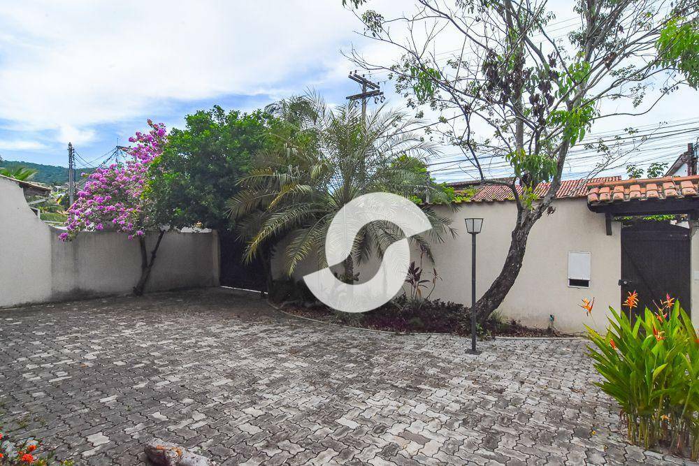  - Casa com 5 dormitórios à venda, 340 m² por R$ 845.000,00 - Itaipu - Niterói/RJ