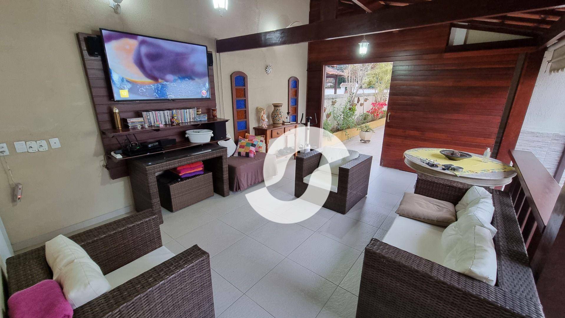 Casa à venda com 4 quartos, 253m² - Piratininga,Niterói