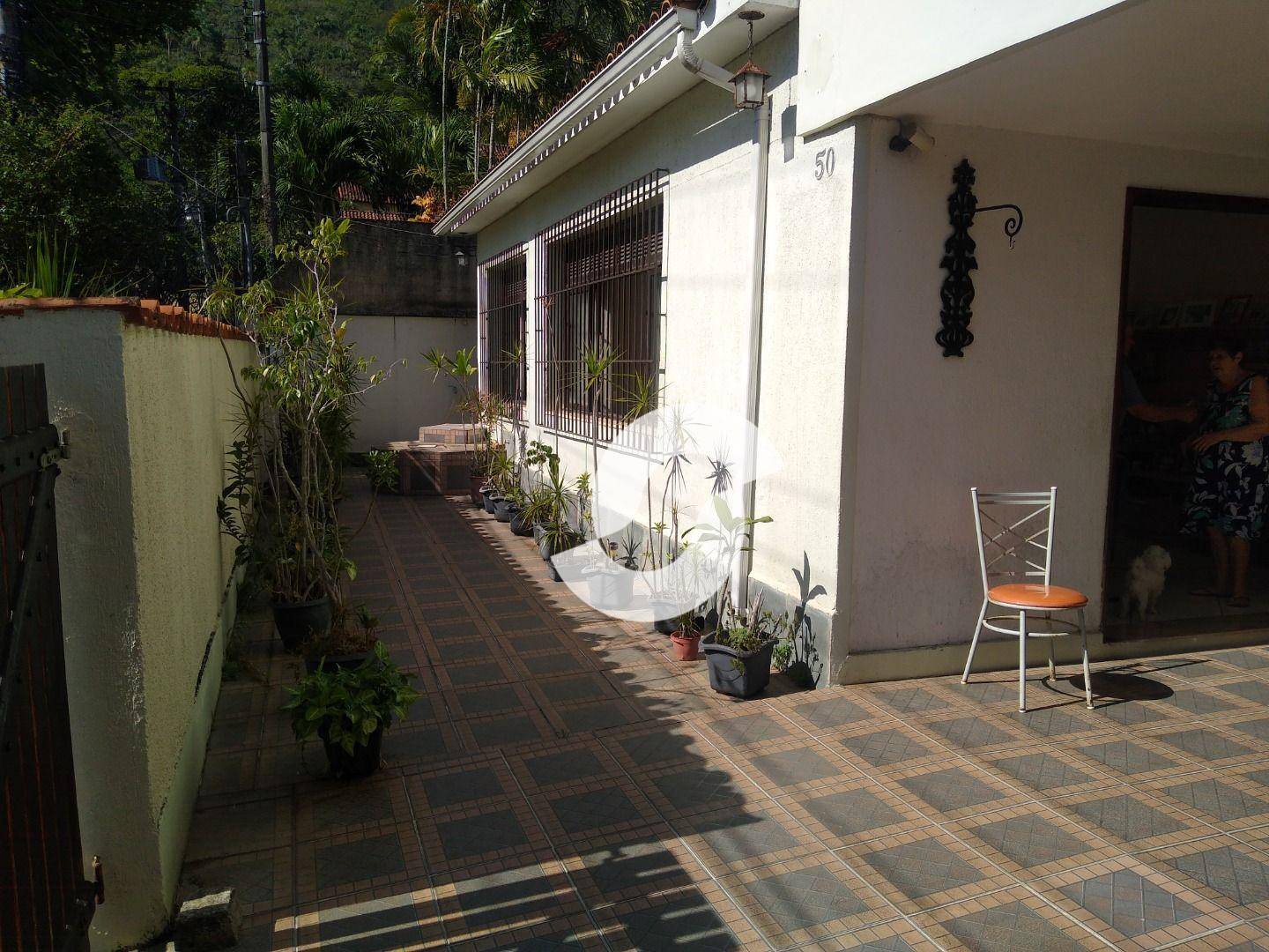 Casa à venda com 5 quartos, 316m² - São Francisco,Niterói