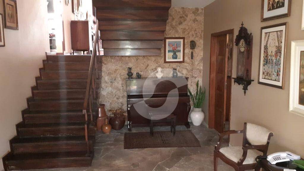 Casa à venda com 4 quartos, 435m² - São Francisco,Niterói