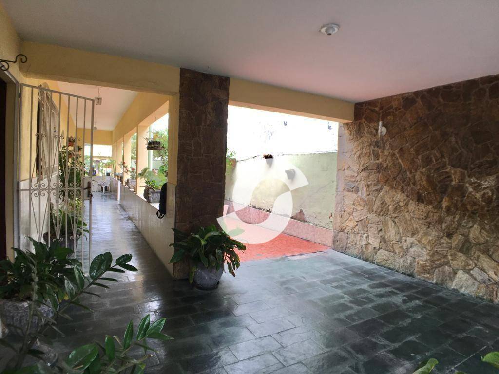 Casa à venda com 6 quartos, 300m² - Fonseca,Niterói