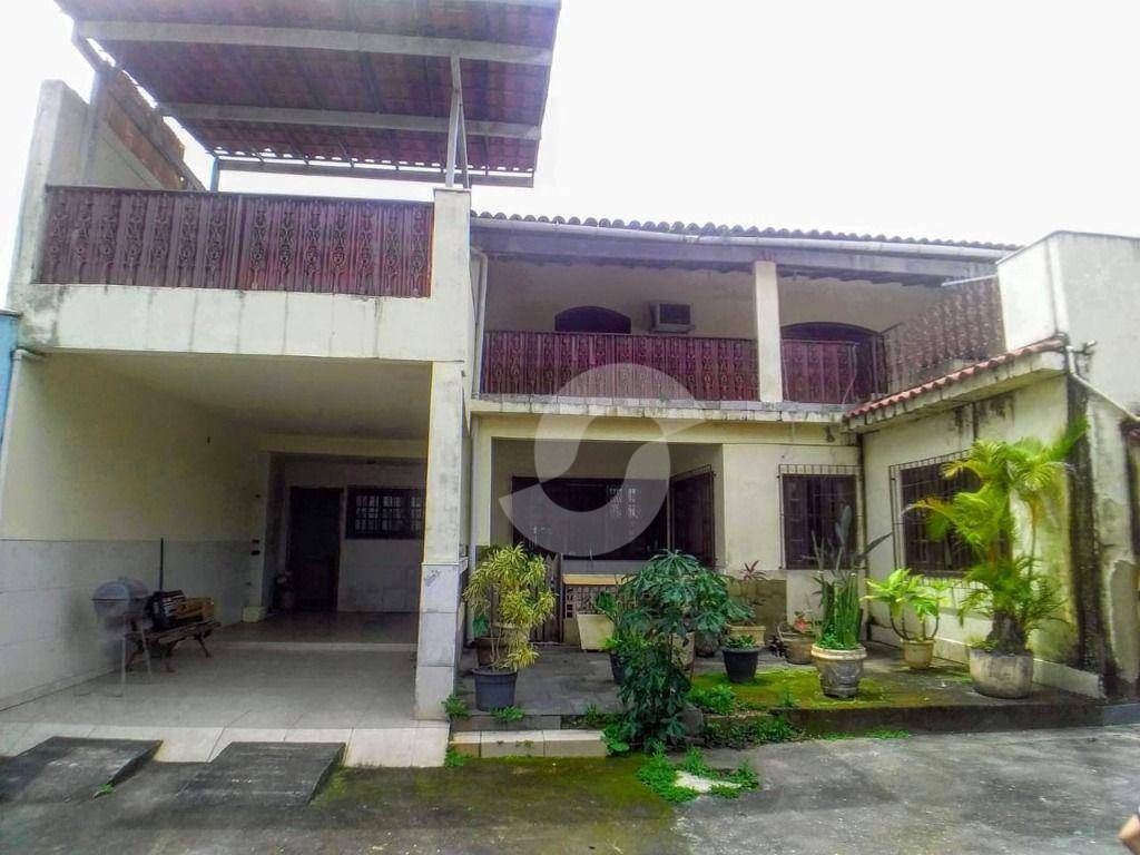 Casa à venda com 4 quartos, 223m² - Itaipu,Niterói