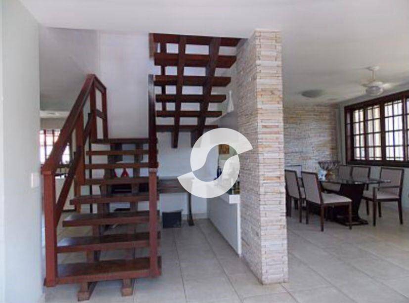 Casa à venda com 3 quartos, 513m² - Piratininga,Niterói