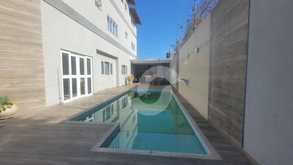 Casa à venda com 5 quartos, 300m² - Camboinhas,Niterói