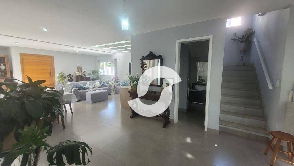  - Casa com 5 dormitórios à venda, 300 m² por R$ 2.700.000,00 - Camboinhas - Niterói/RJ