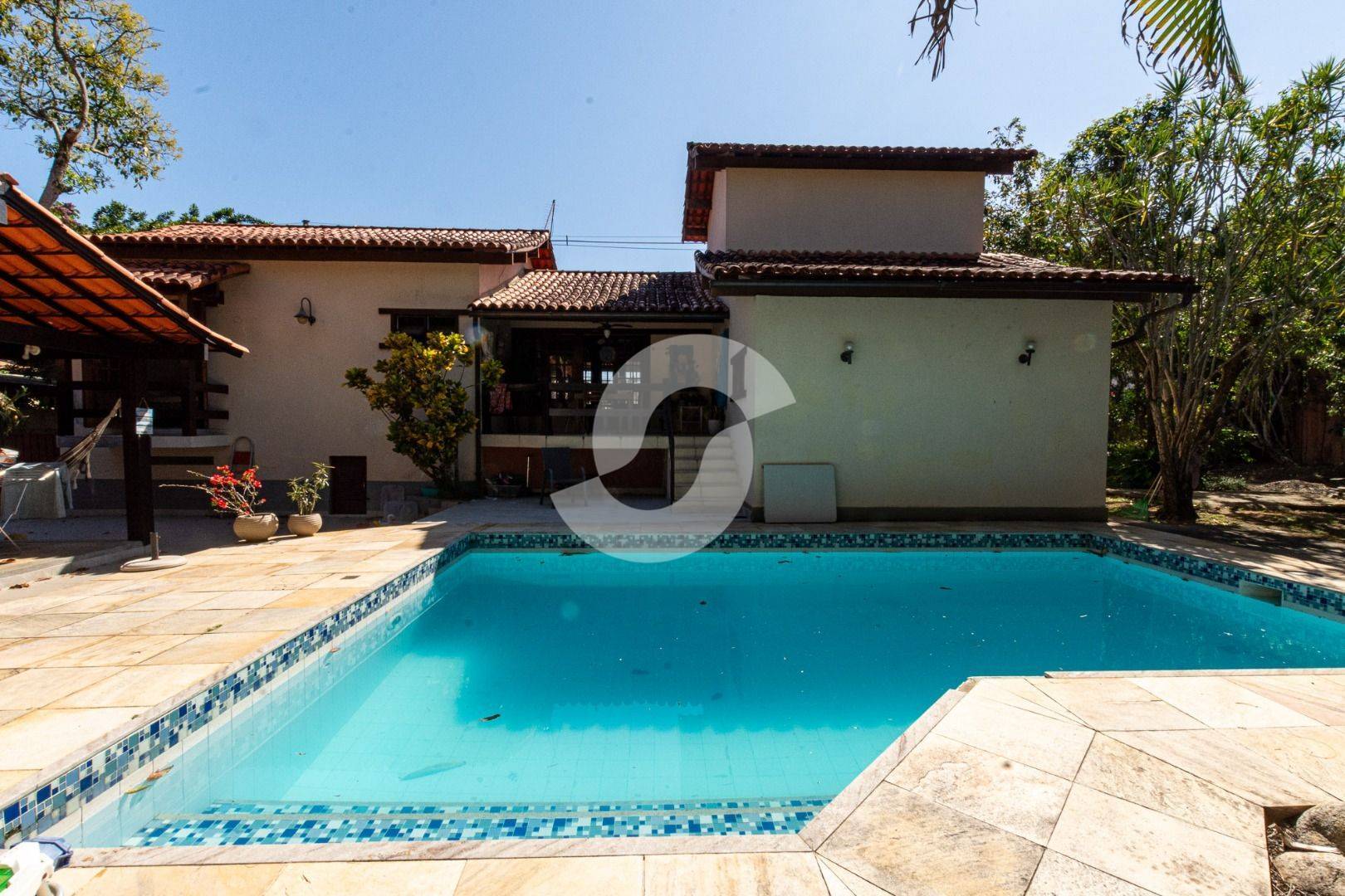 Casa à venda com 3 quartos, 280m² - Piratininga,Niterói