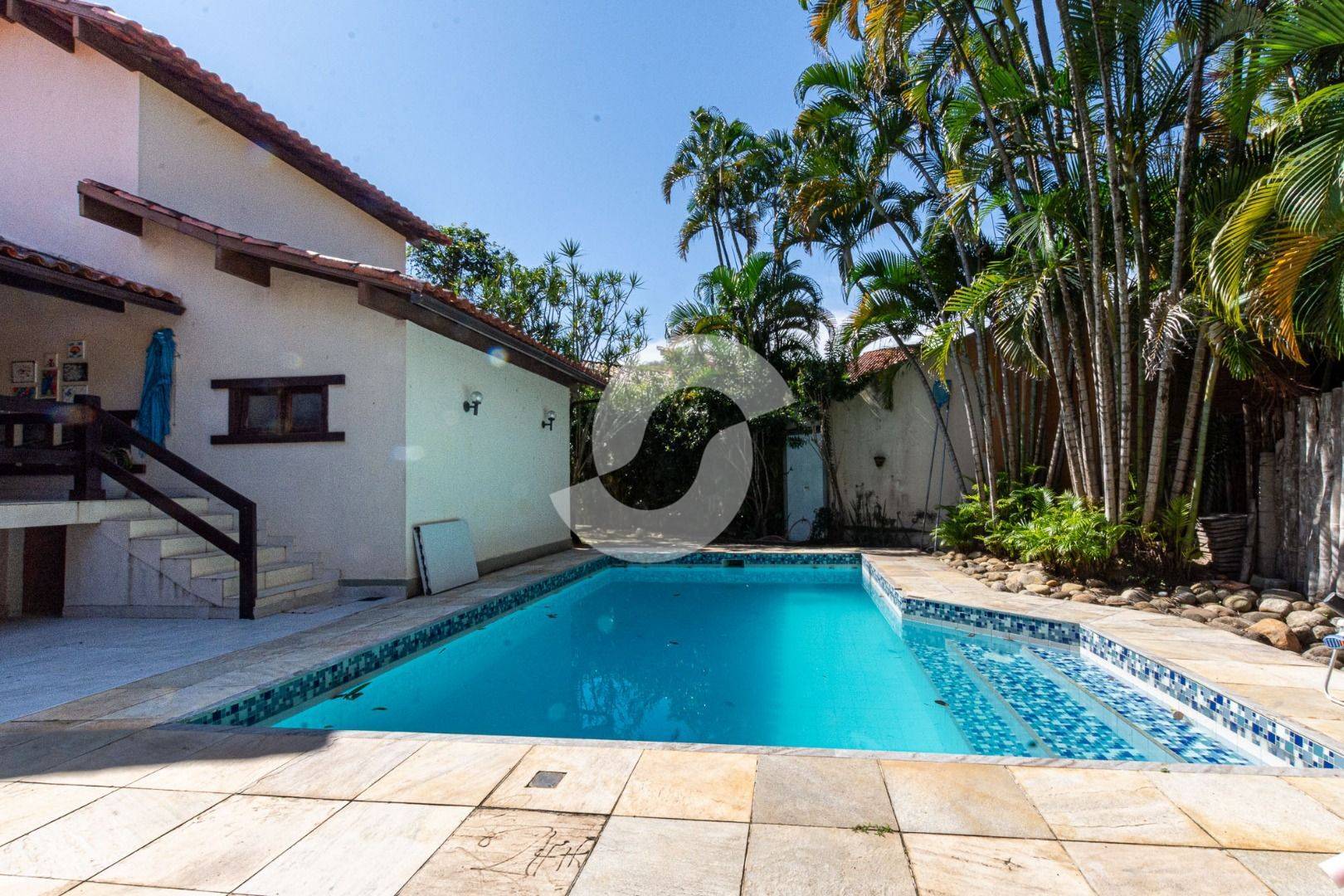 Casa à venda com 3 quartos, 280m² - Piratininga,Niterói