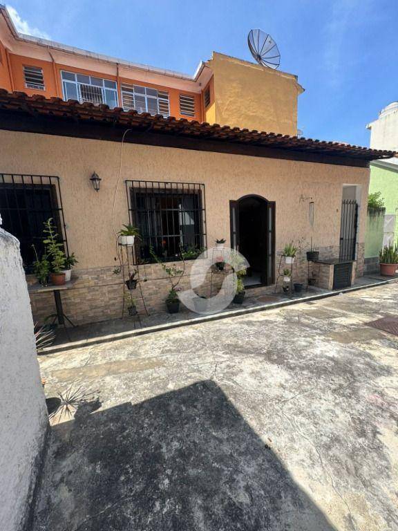 Casa à venda com 3 quartos, 47m² - Fonseca,Niterói