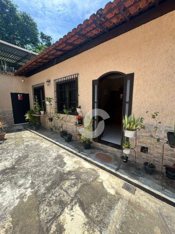 Casa à venda com 3 quartos, 47m² - Fonseca,Niterói
