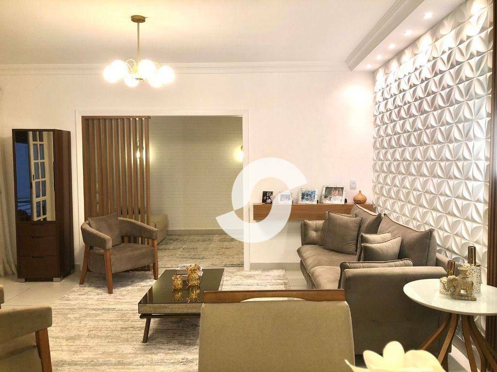 Casa à venda com 4 quartos, 209m² - Itaipu,Niterói