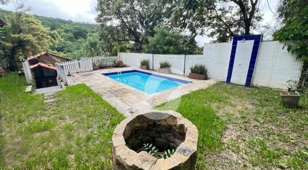 Casa à venda com 3 quartos, 224m² - Badu,Niterói