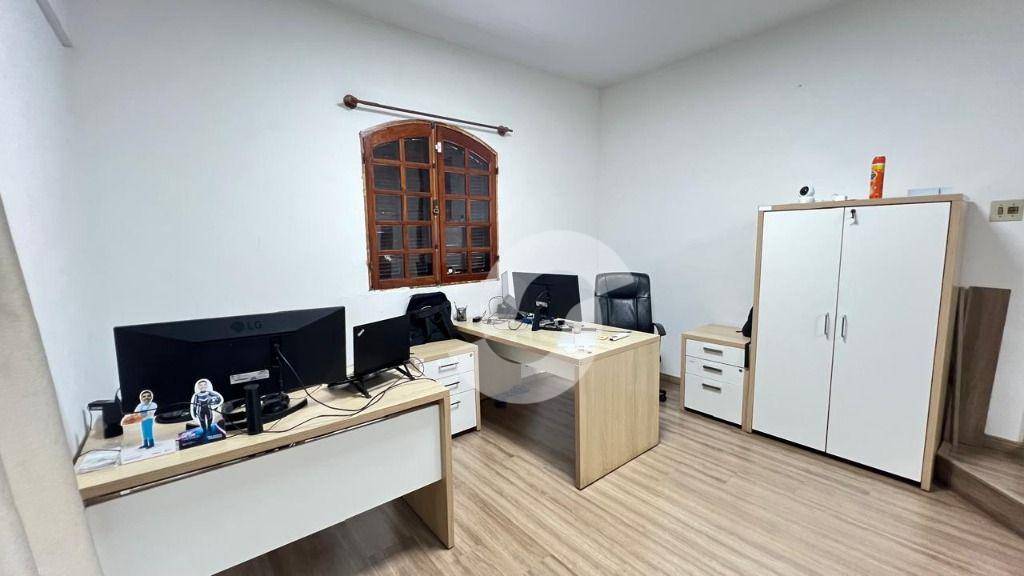 Casa à venda com 3 quartos, 224m² - Badu,Niterói