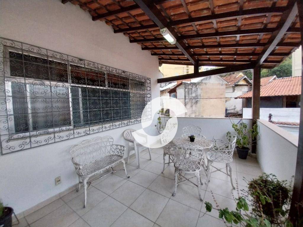 Casa à venda com 4 quartos, 202m² - São Domingos,Niterói