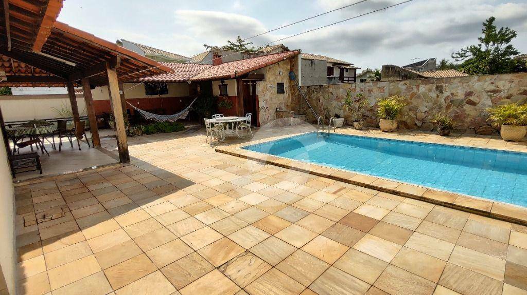 Casa à venda com 3 quartos, 363m² - Camboinhas,Niterói