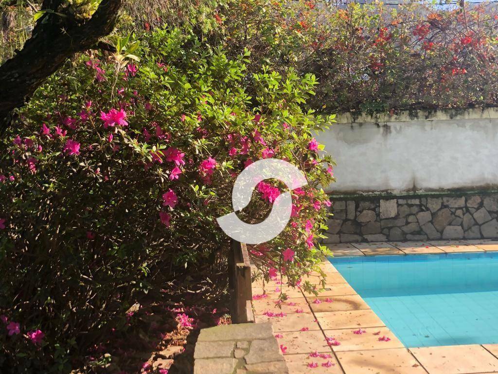 Casa à venda com 4 quartos, 251m² - Piratininga,Niterói