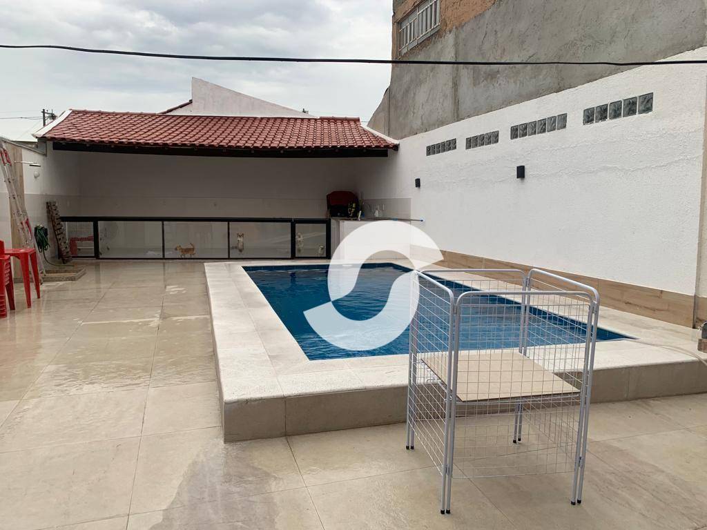 Casa à venda com 3 quartos, 200m² - Barreto,Niterói