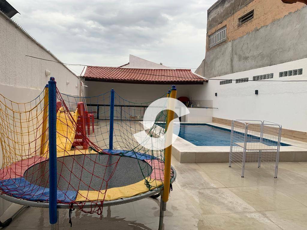 Casa à venda com 3 quartos, 200m² - Barreto,Niterói