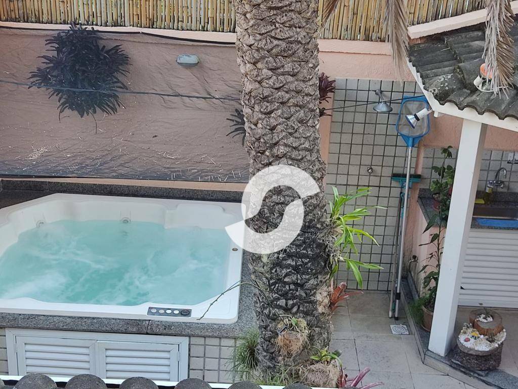 Casa à venda com 4 quartos, 224m² - Ingá,Niterói