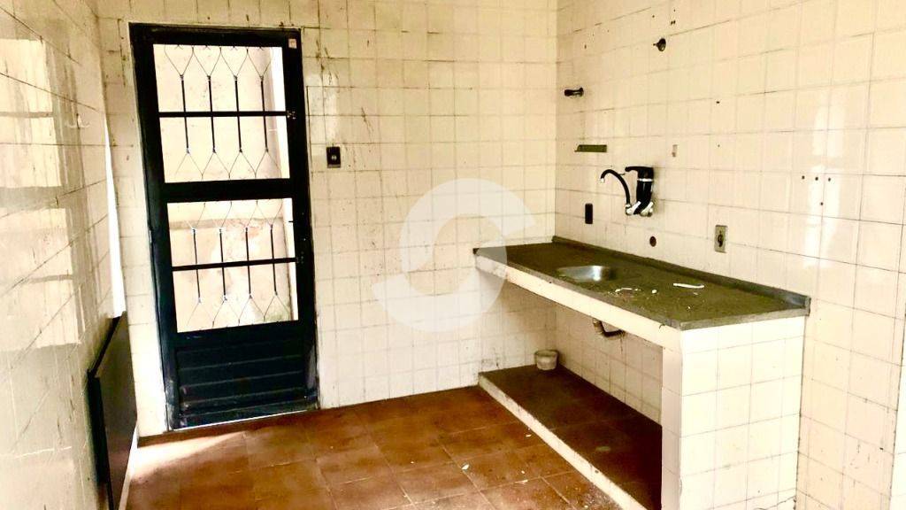  - Casa com 3 dormitórios à venda, 210 m² por R$ 670.000,00 - Santa Rosa - Niterói/RJ