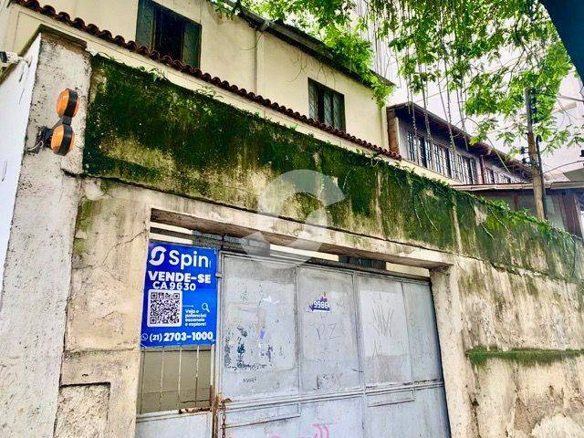 Casa à venda com 3 quartos, 210m² - Santa Rosa,Niterói