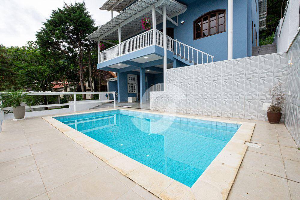 Casa à venda com 5 quartos, 390m² - Engenho do Mato,Niterói